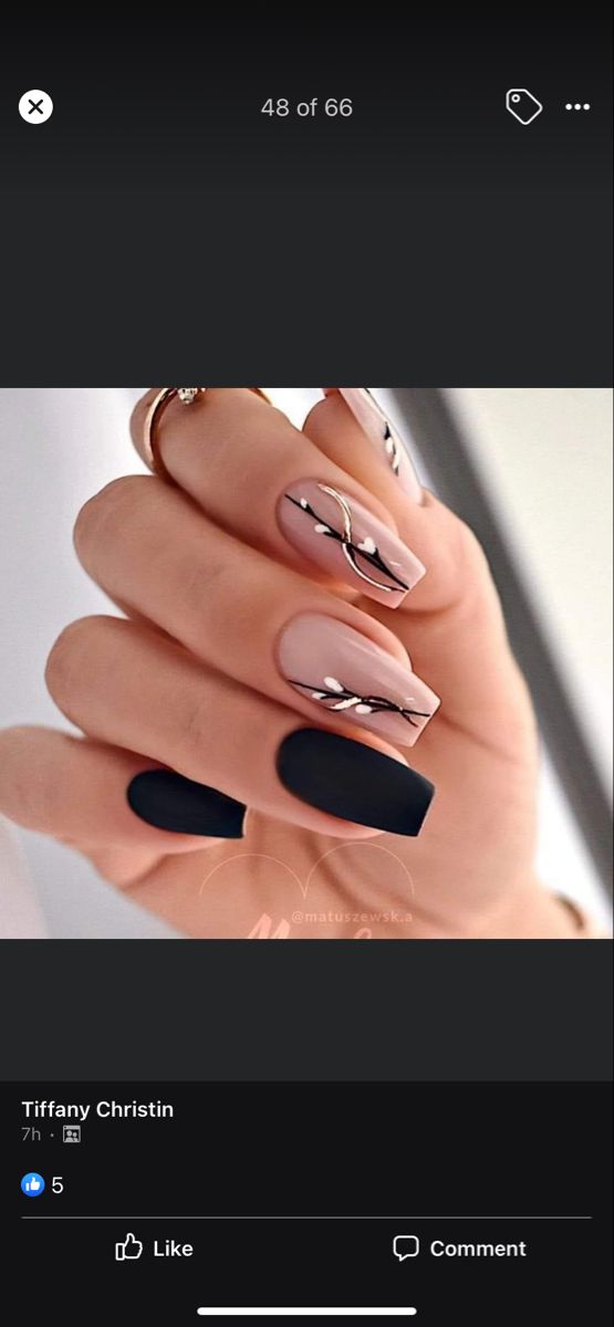 Black And Gold Nails For Wedding, Black Beige Nails Design, Beige Nails With Black Design, Graduation Nails For Black Dress, Black Classy Nail Designs, Black Nude Gold Nails, Nude Black And Gold Nails, Nails Black And Beige, Nails For A Black Dress Classy