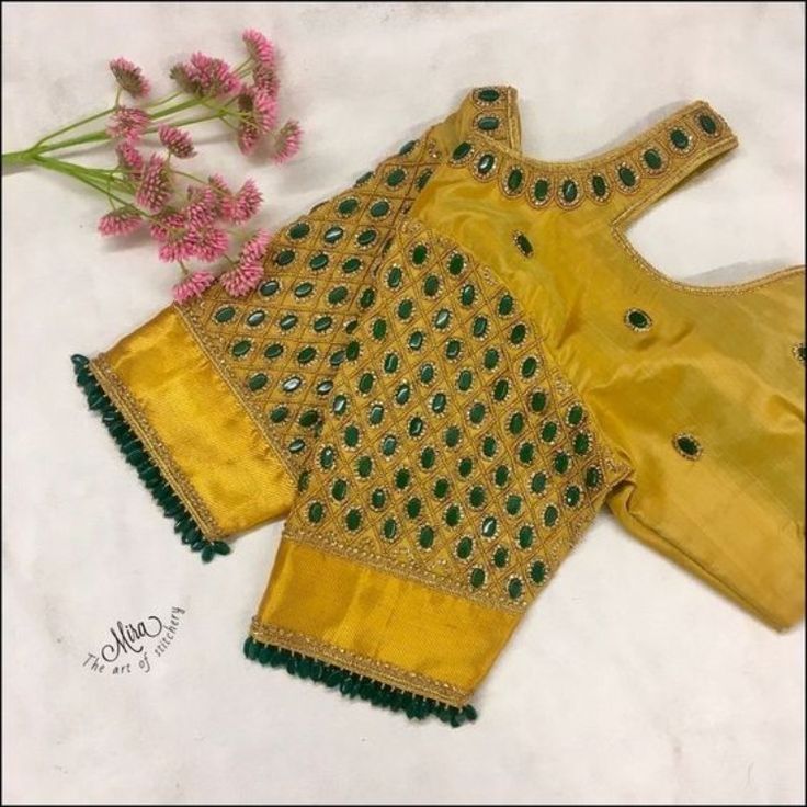 Bead Work Blouse, Yellow Blouse Designs, Simple Aari Work Blouse Design, Simple Aari Work Blouse, Green Blouse Designs, Aari Work Blouse Design, Simple Aari Work, Blouse Simple, Blouse Maggam Work