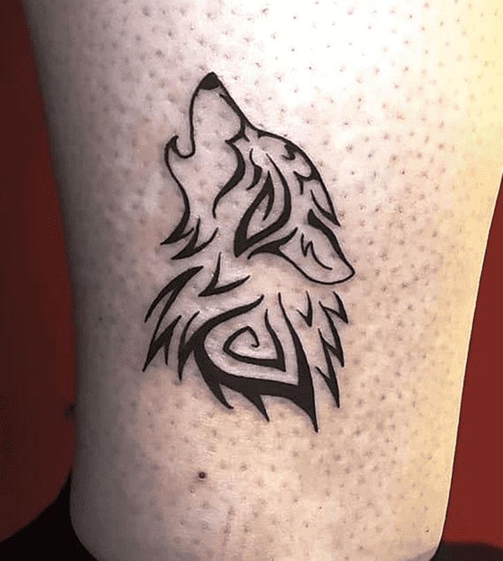 Wolf Tattoos Men Simple, Small Wolf Tattoos For Men, Wolf Simple Tattoo, Easy Wolf Tattoo, Small Howling Wolf Tattoo, Wolf Tattoo Ideas, Wolf Tattoos For Women, Werewolf Tattoo, Small Wolf Tattoo