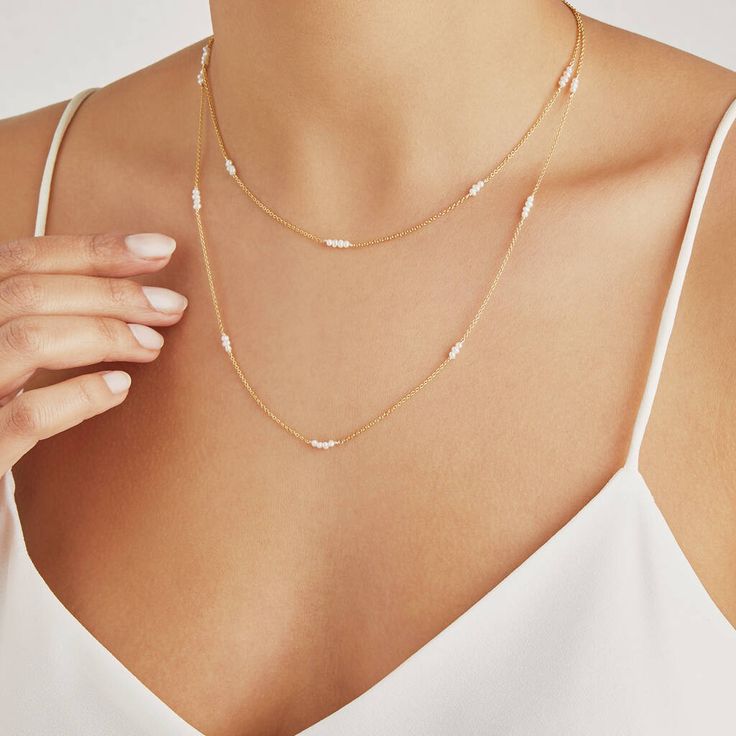 Mini Pearl Necklace, Pearl Necklace With Delicate Chain For Layering, Delicate Pearl Chain Necklace For Layering, Pearl Necklace Layering, Minimalist Gold Pearl Necklace For Layering, Layering Pearl Necklace With Delicate Chain, Elegant Pearl Layered Necklace With Delicate Chain, Gold Neckles, Summer Wedding Jewelry