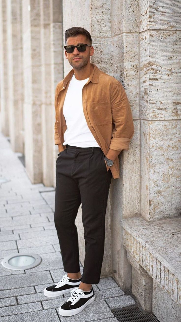 Paris Outfits Spring Men, Men’s Spring Fashion, Miami Outfits Men, Scandinavian Men, Linen Menswear, Italian Men Style, Italian Mens Fashion, Men Lifestyle, Miami Outfits