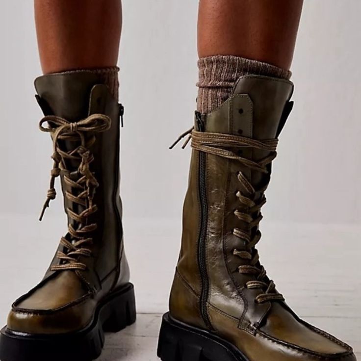 Free People Round Toe Rubber Sole Lace-Up Casual Style Street Style New Without Box Soles/Insoles Marked To Help Prevent Store Returns.B2 Olive Green Boots, Boots For Women Ankle, Free People Boots, Khaki Colour, Green Boots, Free People Shoes, Biker Boots, Winter Boots Women, Walker Boots