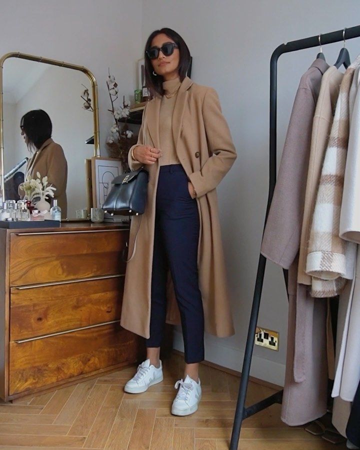 Navy Blue Pants Outfit Work, Navy Pants Outfit Women, Blue Pants Outfit Work, Camel Pants Outfit, Chinos Women Outfit, Navy Blue Pants Outfit, Navy Pants Outfit, Blue Pants Outfit, Pants Outfit Work