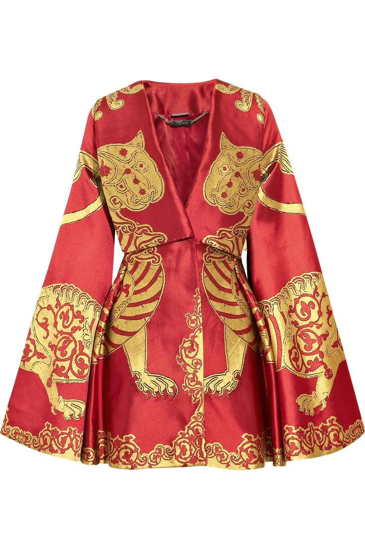 Red Cape Coat, Alexander Mcqueen Women, Cl Fashion, Silk Cape, Red Kimono, Mode Kimono, Red Cape, Cape Coat, Moda Vintage