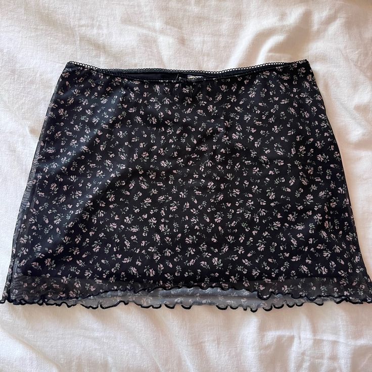 Nwot. Black Floral Mini Skirt With Mesh Overlay From H&M. Never Worn. Black Floral Mini Skirt Outfit, H&m Black Summer Bottoms, H&m Black Bottoms For Summer, H&m Black Skirt For Night Out, Chic Black H&m Skirt, H&m Black Mini Skirt, Fitted Black Mini Skirt From H&m, Trendy H&m Mini Skirt, Floral Mini Skirt Outfit