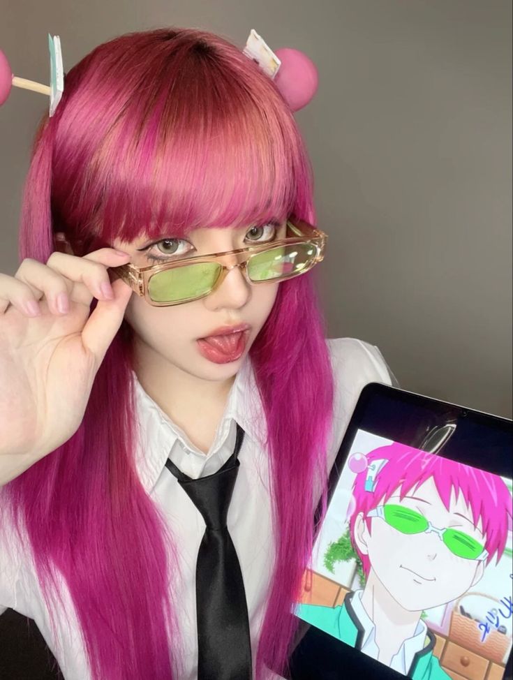 Pink Hair Anime Cosplay, Female Saiki Cosplay, Saiki K Costume Girl, Cosplay With Friends, Saiki K Halloween Costume, Anime Easy Cosplay, Pink Haired Characters Halloween, Saiki K Outfit Ideas, Saiki K Cosplay Female