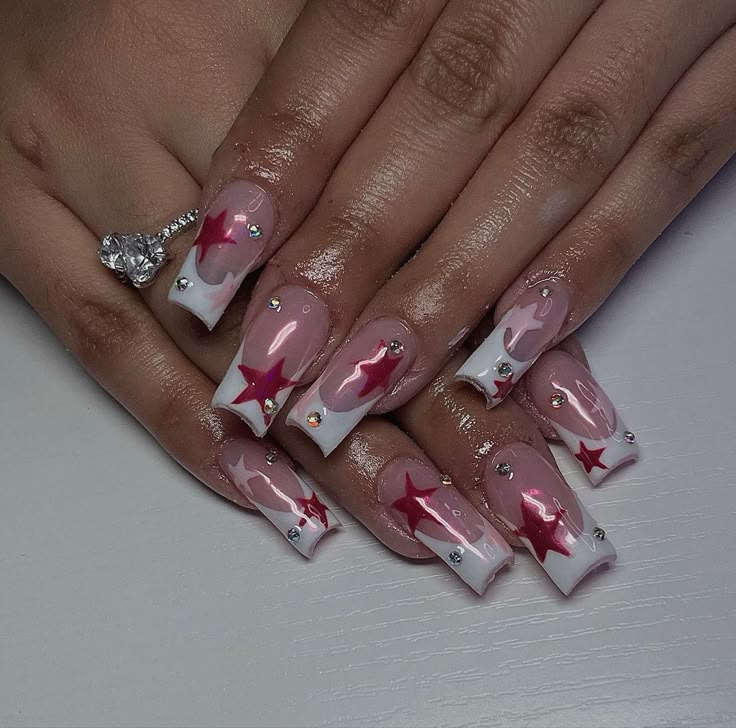 Yk2 Nails Medium, French Tip Star Nails Y2k, Medium Short Nails Y2k, Nails Acrylicy2k, Y2k Girly Nails, Grunge Pink Nails, Star Nails Inspo Y2k, Plain Y2k Nails, Y2k Barbie Nails