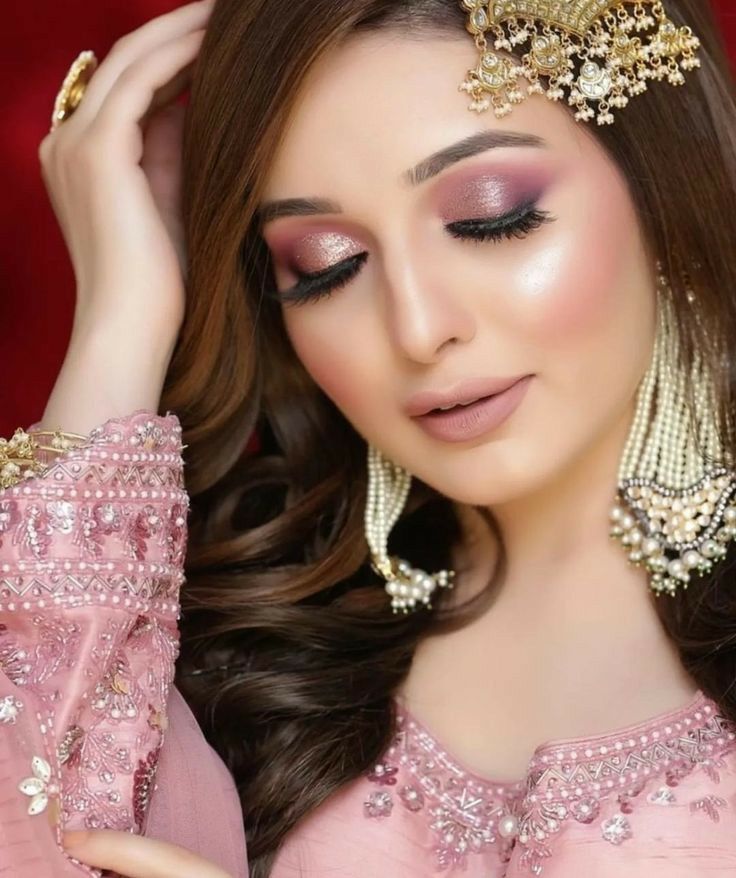 Pink Mauve Eye Makeup, Pink Dress Eyeshadow Look, Night Party Makeup Look Indian, Soft Party Makeup Look Pakistani, Pink Saree Makeup Look, Soft Party Makeup, Korean Pink Makeup, Party Makeup Looks Pakistani, Soft Pink Eye Makeup