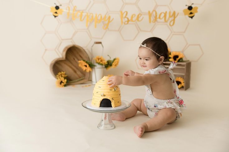 Happy bee day birthday cake smash #beehive #cake #sunflowers #firstbirthday Happy Bee Day, Bee Themed Birthday Party, 1st Birthday Party For Girls, Bee Birthday Party, Bee Cakes, Bee Day, Bee Party, Cake Smash Photography, Smash Cake Photoshoot