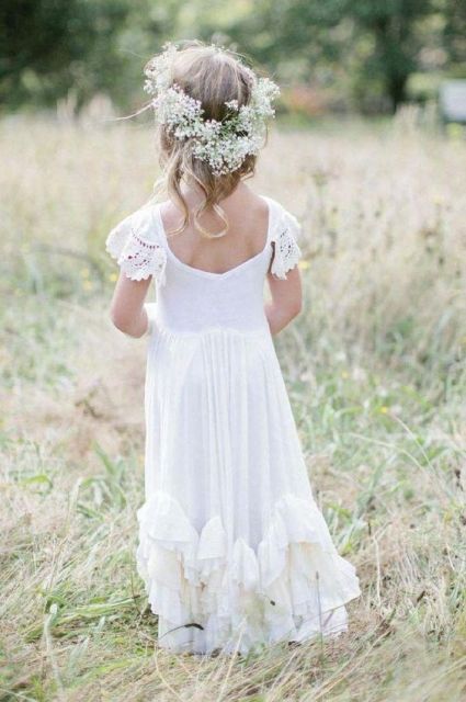 21 Airy And Beautiful Boho Flower Girl Dresses Boho Flower Girl, Princess Flower Girl Dresses, Flowers In Her Hair, Princess Flower, Flower Girl Hairstyles, Flower Girl Dress Lace, Wedding Flower Girl, Bridesmaid Flowers