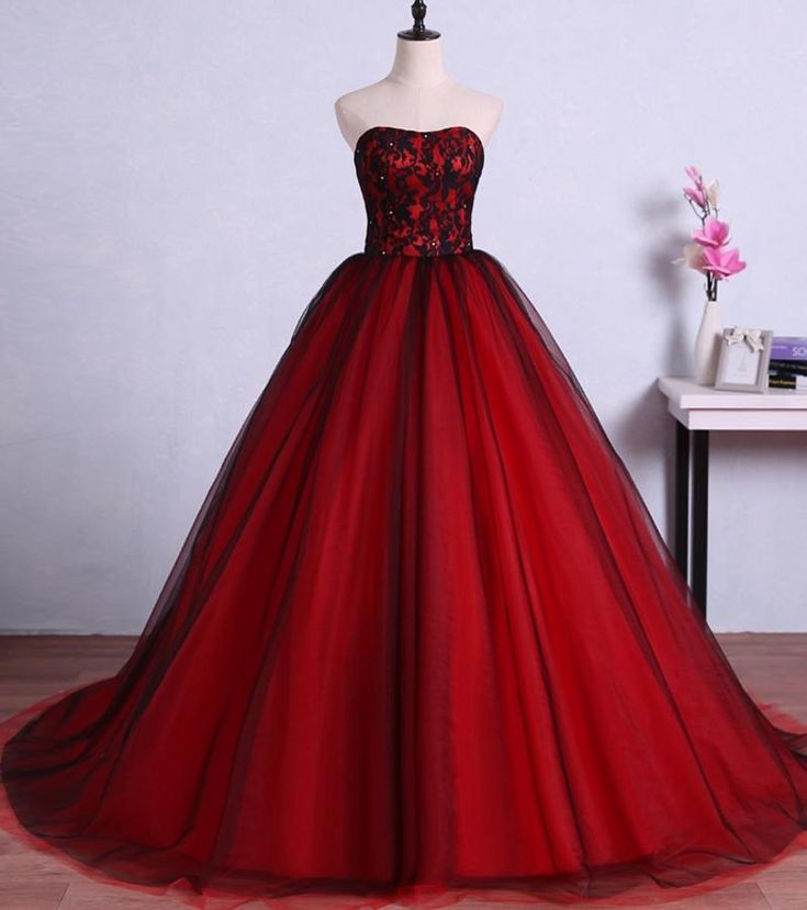 Red And Black Gown, Neon Prom Dress, Cosplay Dresses, Pretty Party Dresses, Black Tie Dresses, Red Ball Gown, Tie Dresses, Tulle Balls, Plum Dress