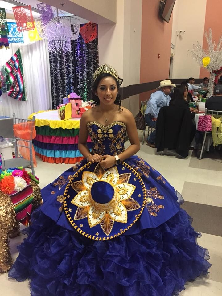 Mariachi Quinceanera Dress, Vintage Sweet 16, Pink And Gold Quince, Royal Blue Quinceanera Dresses, Quinceanera Dresses Mexican, Vestido Charro, Blue And Gold Dress, Xv Dresses, Mexican Quinceanera