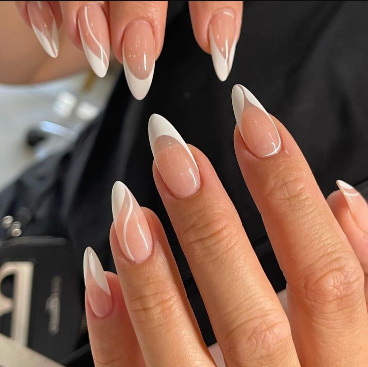 Builder Gel Nails, Formal Nails, Basic Nails, Classy Acrylic Nails, Almond Acrylic Nails, Nails Black, Abstract Designs, Oval Nails, Classy Nails