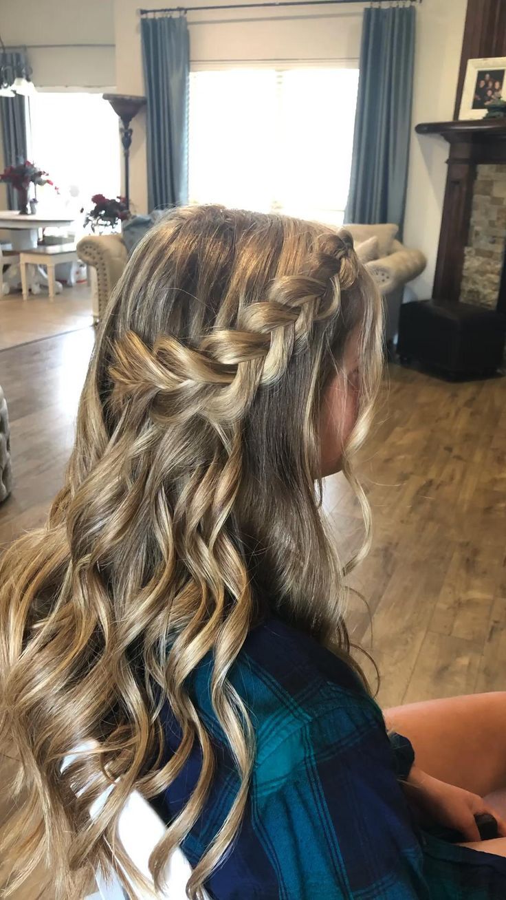 Grad Hairstyles, Prom Hair Ideas, Simple Braid, Grad Hair, Cute Prom Hairstyles, Prom 23, Hoco Inspo, Formal Hairstyles For Long Hair, Pageant Hair