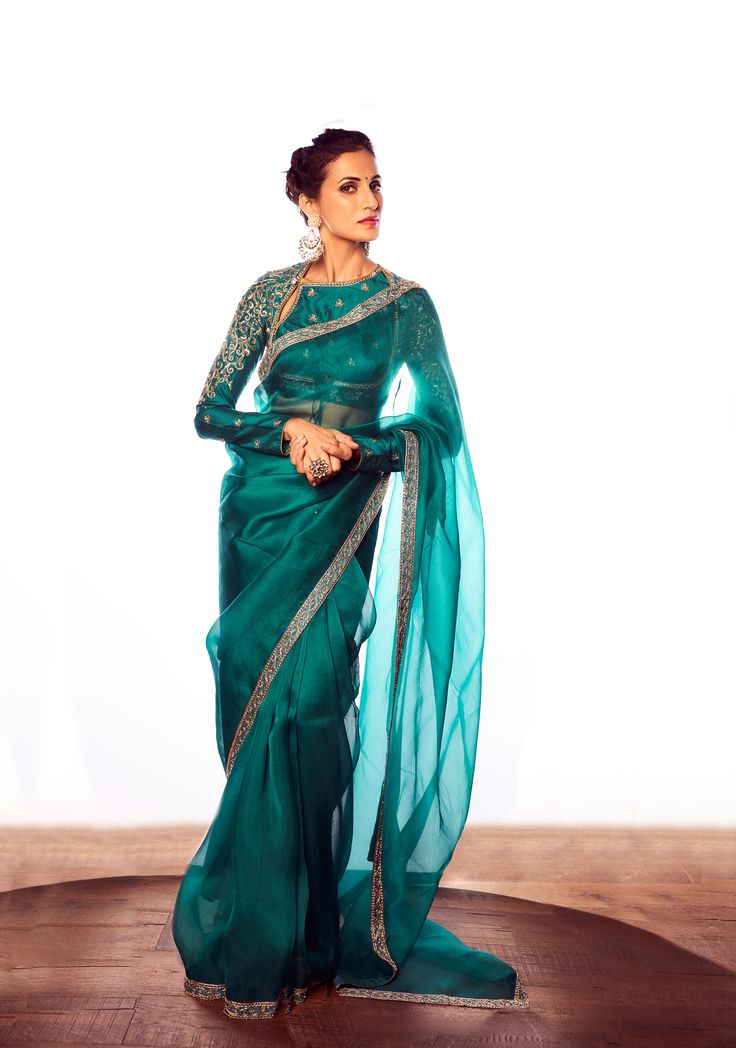 Peacock Green Saree, Jaipur Design, Culture Of Rajasthan, Full Sleeves Blouse, Shilpa Reddy, Vintage Culture, Saree Wearing Styles, Fashionable Saree Blouse Designs, Fancy Sarees Party Wear