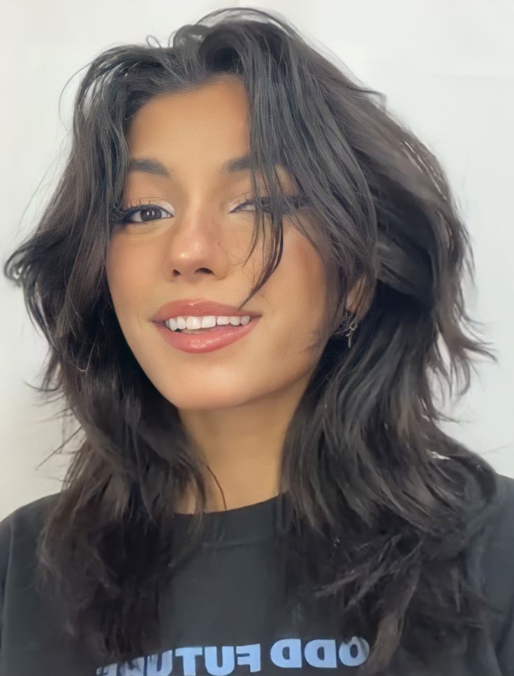 Haircut Inspo, Hair Inspiration Short, Hairstyles For Layered Hair, Haircuts For Wavy Hair, Wolf Cut, Hair Stylies, Haircuts Straight Hair, Haircuts For Medium Hair, Hair Stylist Life