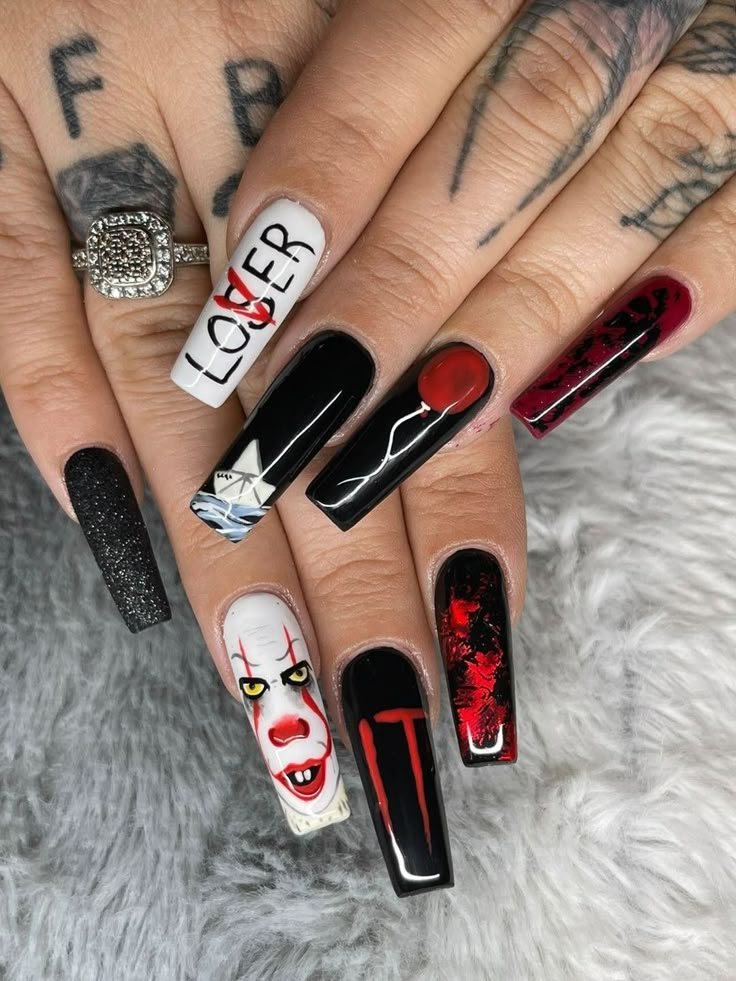 Halloween nails art Halloween Nails It Movie, Halloween It Nails, Penny Wise Nail Art, It Movie Nails, Movie Theme Nails, Pennywise Nails Designs, Horror Movies Nails, It Nail Art, It Halloween Nails