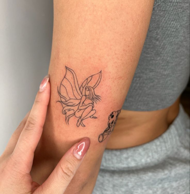 Fairy tattoo 
Fine line
Fine line tattoo 
Small tattoo 
Tattoo Fine Line Fairy Tattoo, Fairy Tattoo, Discreet Tattoos, Tattoo Inspo, Fine Line, Minimalist Tattoo, Tattoo Artists, Tatting, Tattoos