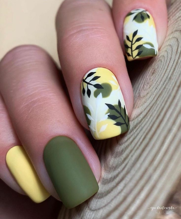 Olive Leaves manicure Fall Nail Art Ideas, Quick Nail Art, Simple Fall Nails, Fall Nail Art Designs, Fall Gel Nails, Art Designs Ideas, Cute Nails For Fall, Colorful Nature, Fall Acrylic Nails