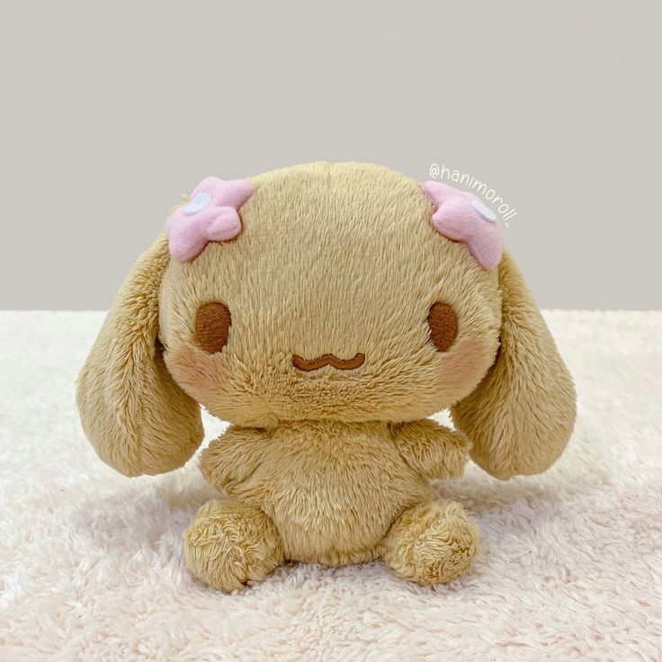 cinnamoroll’s friend mocha plush from Sanrio 2001 “Cinnamoroll 10th Anniversary Tsuttette” ♡ Mocha Plush, Kawaii Plushies, Hello Kitty Items, Cute Stuffed Animals, Cute Little Things, Rilakkuma, Cute Toys, Cute Plush, Hello Kitty Wallpaper