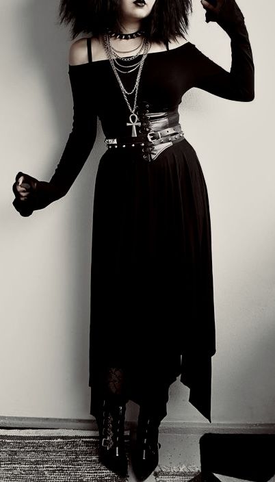 Trad Goth Fashion, Trad Goth Outfits, Goth Outfit Inspo, Goth Fits, Goth Outfit Ideas, Goth Stuff, Goth Subculture, Goth Outfit, Goth Clothes