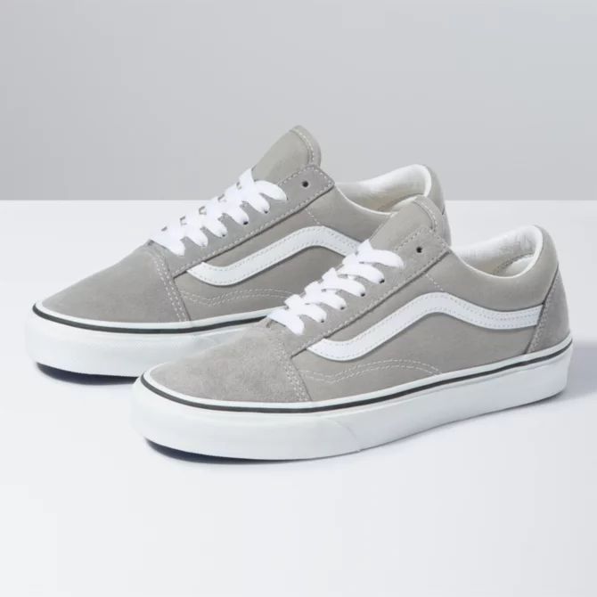 Cute Vans, Grey Vans, Tenis Vans, Vans Original, Van Color, Old Skool Black, Vans Store, White Vans, Shoes Vans