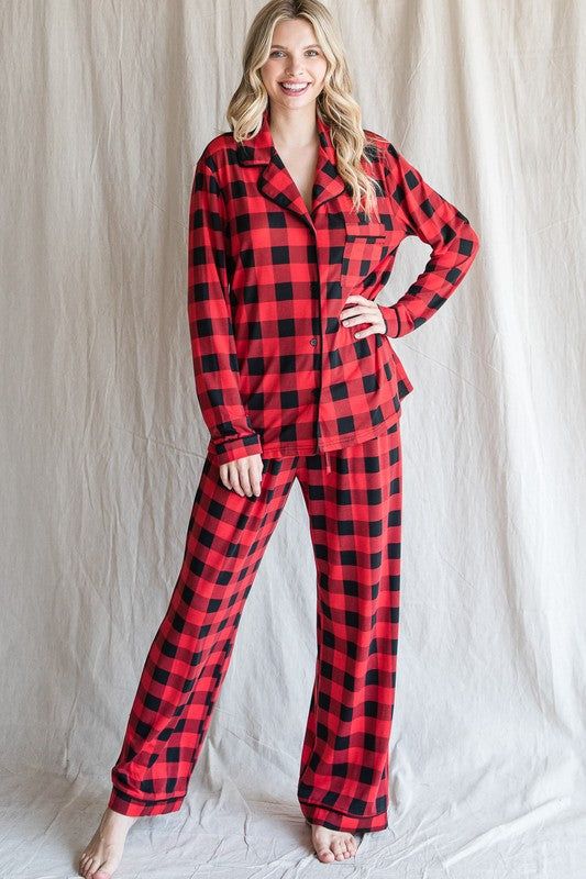 CHECKERED PAJAMA SET. Checkered Pajamas, Christmas Program, Cozy Pajamas, Plaid Pajamas, Night Suit, Short Pajama Set, Dresses For Teens, Red Plaid, Pajamas Women