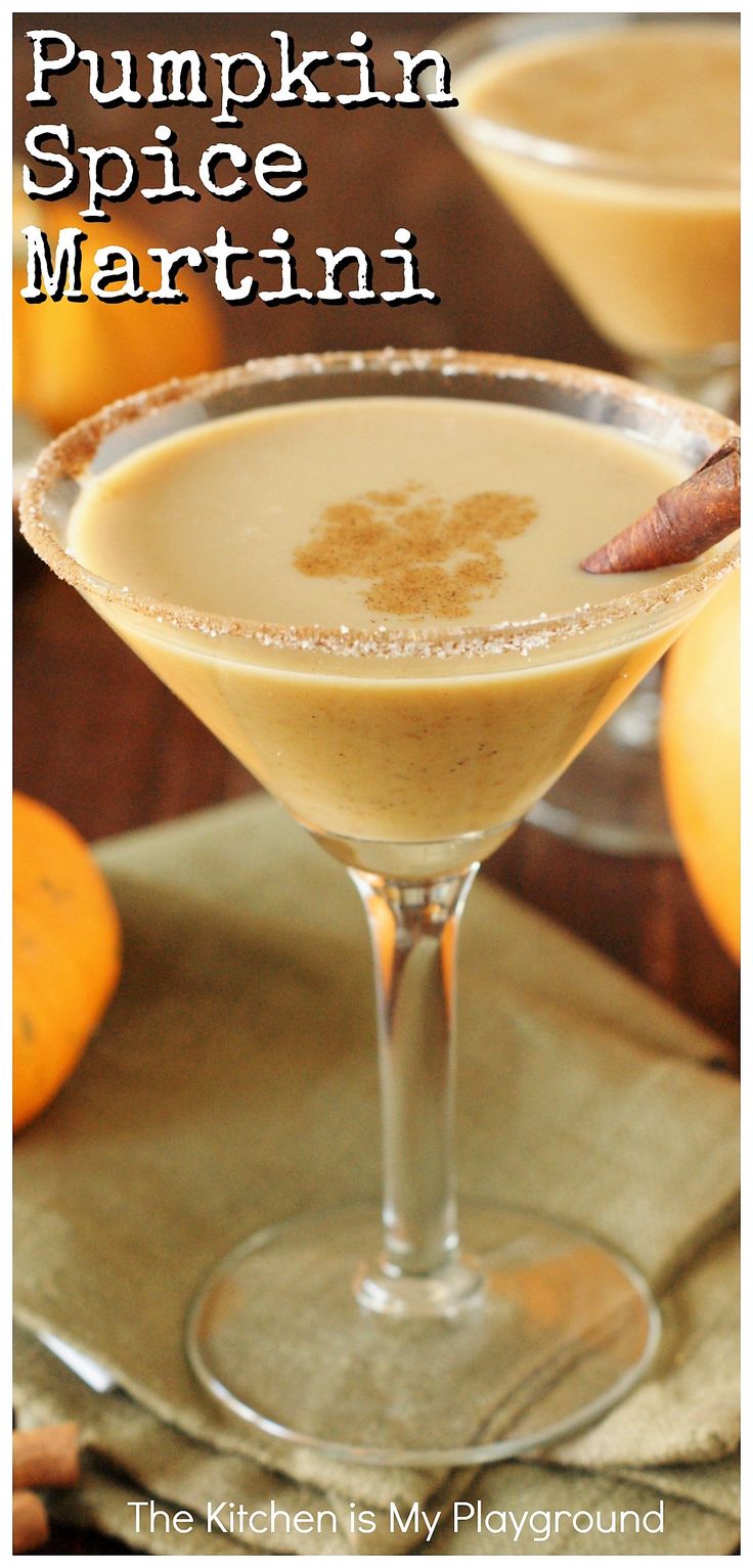 Pumpkin Spice Martini ~ Pumpkin spice is for more than just pie. Enjoy these fabulous flavors in fall cocktails, too ~ like a yummy Pumpkin Spice Martini! Super easy to make, and super delicious. #pumpkinspice #pumpkinspicemartini #fallcocktails www.thekitchenismyplayground.com Pumpkin Spice Martini Recipe, Holiday Cocktails Vodka, Fall Martinis Recipes, Pumpkin Martini Recipe, Pumpkin Spice Martini, Drinks Corner, Pumpkin Spice Cocktail, Pumpkin Martini, Fall Beverages