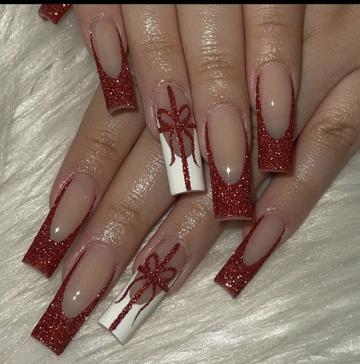 Nail Ideas Crismas, Long Acrylic Nails Coffin Christmas, Santa Baby Nails, Christmas Nails Latina, Short Square Nail Designs Christmas, Christmas Nails Acrylic Red And White, Long Square Nails Christmas, December Nails Christmas Almond, Coffin Nails Christmas Designs