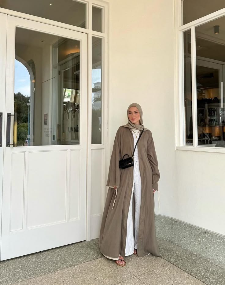 Long Cardigan Outfit Summer Hijab, Kimono Modest Outfit, Modest Hijab Outfits Summer, Summer Abaya Outfits, Hijabi Holiday Outfits, Open Abaya Outfit, Muslim Summer Outfits, Summer Modest Outfits Muslim, Umrah Outfit