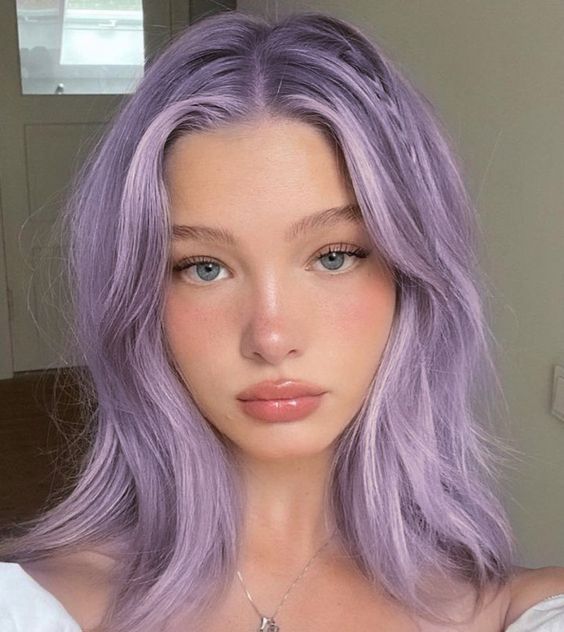 Pastel Purple Hair, Lavender Hair Colors, Light Purple Hair, Peekaboo Hair, Lilac Hair, Hair Color Pastel, Lavender Hair, Hair Color Purple, Pretty Hair Color