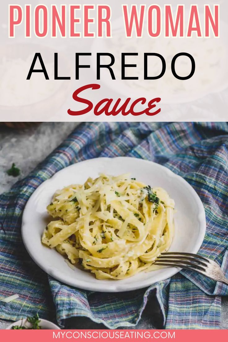 Pioneer Woman Alfredo Sauce Pioneer Woman Alfredo, Recipe For Alfredo Sauce, Chicken Alfredo Sauce Recipe, Creamy Alfredo Sauce Recipe, Chicken Alfredo Sauce, Pioneer Woman Chicken, Best Sauce Recipe, Alfredo Sauce Recipe Easy, Make Alfredo Sauce