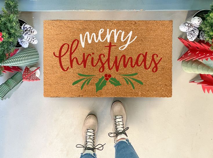 Colorful Merry Christmas Doormat Christmas Welcome Mat, Doormat Layering, Winter Doormat, Holiday Entryway, Christmas Door Mat, Summer Doormat, Spring Doormats, Door Mat Diy, Fall Doormat