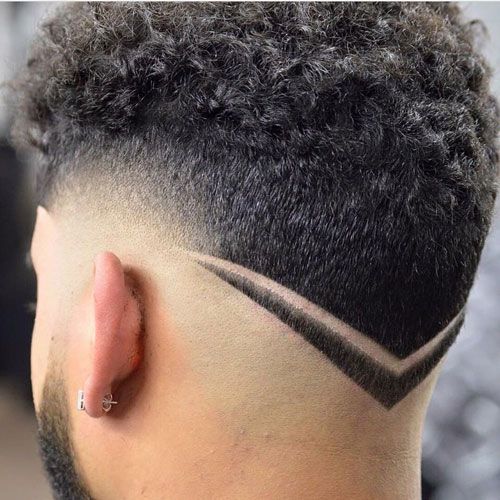 The V-shaped haircut for men is a beautiful cross between a fade and hair design. While you may not want your barber to write your girlfriend’s name in your hair, V haircuts offer the perfect balance between creativity and simplicity. The best part is that a V-shaped cut on your neckline can be applied to … V Shaped Haircut, Undercut Hair Designs, Hair Designs For Men, Kids Haircuts, Haircuts Ideas, Haircut Designs, Hair Tattoos, Mens Haircuts Fade, Corte De Cabelo Masculino