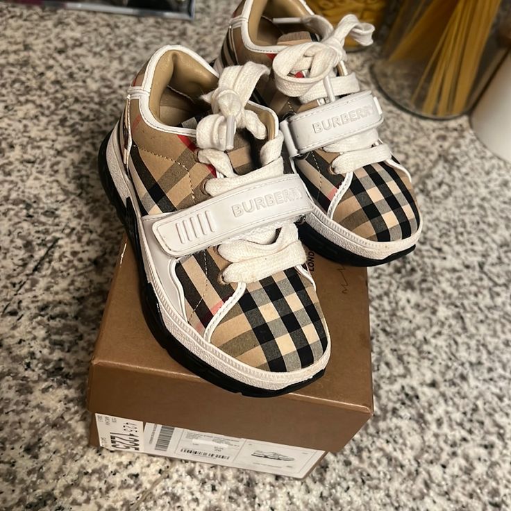 Unisex Burberry Sneakers Burberry Sneakers, Burberry Shoes, Toddler Sizes, Kids Shoes, Burberry, Kids Shop, Shoes Sneakers, Sneakers, Color