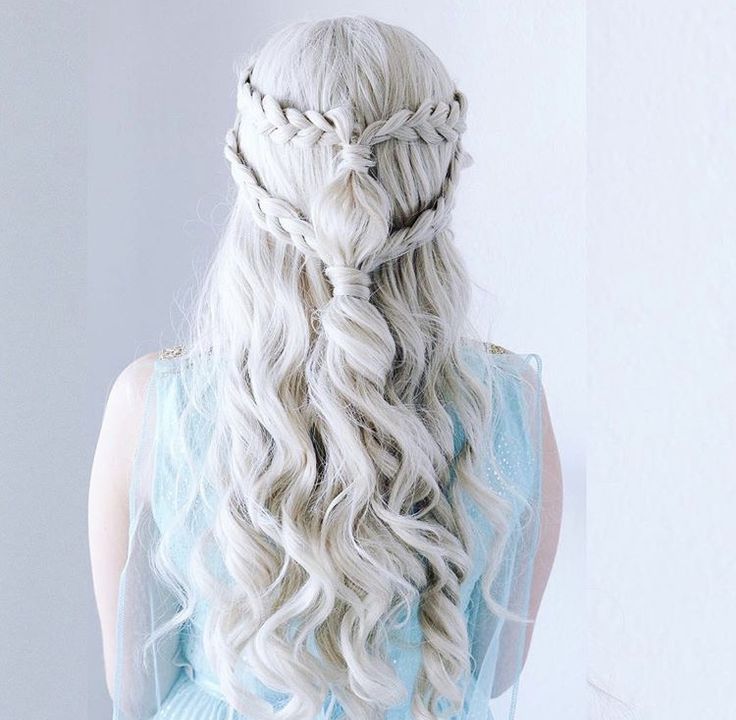 Daenerys Hair, Targaryen Hair, Khaleesi Hair, Hairstyles Halloween, Halloween Hairstyles, Long White Hair, Hair Halloween, Gra O Tron, Halloween Scary