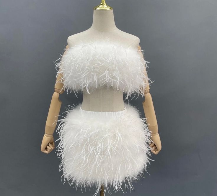 Made to Order - Production cannot be rushed. Please 4-6 days for the set to be made.  Beautiful handmade fluffy ostrich feather crop/tube top and mini skirt set. Please message me with your exact bust, waist and hip measurements also your bra and cup size. I will assist you with choosing the correct size. Any sizes exceeding the sizes listed will be a custom order and price will vary.  Set is made to order, please allow 4-6 days for production and 5-7 days for shipping. Fluffy Skirt Outfit, Mini Skirt With Feather Trim For Night Out, Feather Mini Skirt, Feather Skirt Outfit, 2 Piece Outfit Set Pants, Pink Feather Skirt, Summer Mini Skirt With Feathers, Fitted Feather Mini Skirt, Fitted Feather Trim Mini Skirt