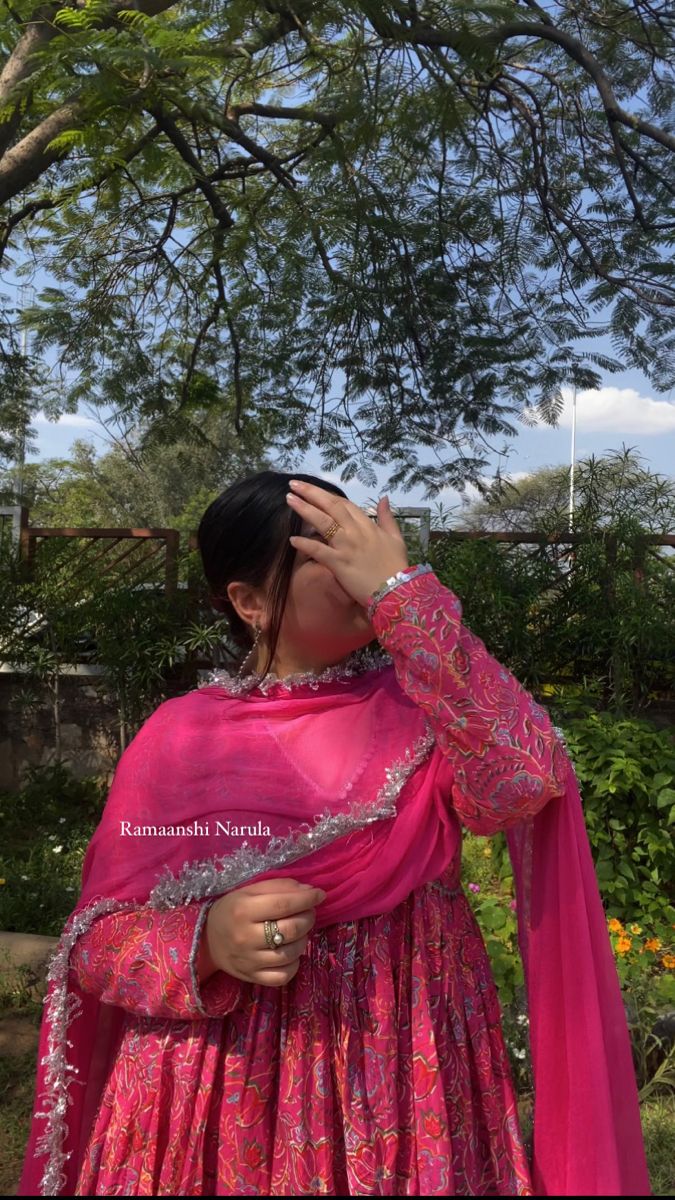 Pink suit, greenery, Anarkali, cotton, desi aesthetic, Indian aesthetic Desi Cottagecore, Office Wear Women Work Outfits, Chubby Girl Outfits, Dress For Chubby, Eid Outfit Ideas, Suits For Women Indian, Plus Size Posing, Muslim Fashion Hijab Outfits, Desi Fashion Casual