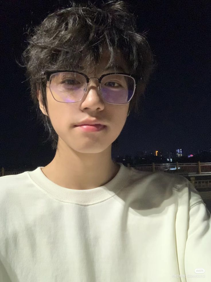 Male Face Claims Glasses, Asian Guy With Glasses, Asian Boy With Glasses, Asian Men Short Hairstyle, Male Faceclaims, Ethereal Dresses, Short Hair Tomboy, Boys Glasses, Korean Face