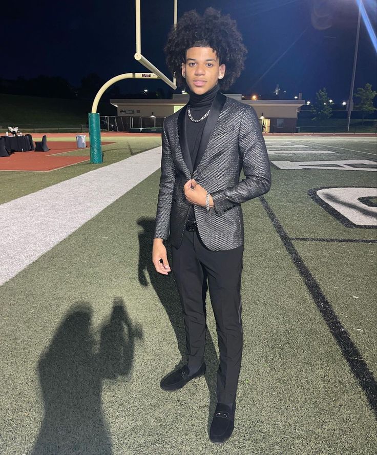 Black Mens Prom Outfit, Sweet 16 Guys Outfits, Hoco Man Outfit, All Black Prom Fit Men, Turtleneck Prom Outfit Men, Prom Drip Men, Prom Fits Men Black, Drippy Formal Outfits Men, Prom Stud Outfits