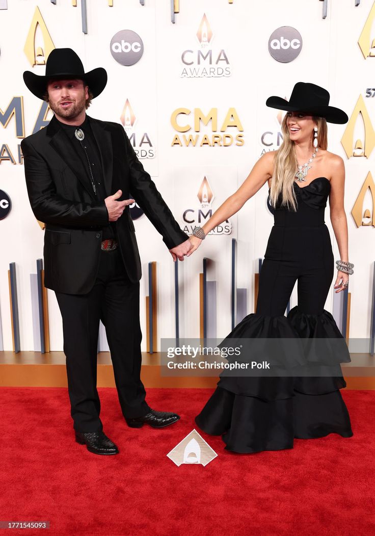 Country Music Awards Outfits, Cma Awards Outfit, Lainey Wilson Concert Outfits, Lainey Wilson Outfits, Bailey Hats, Western Things, Lainey Wilson, Country Music Awards, Cma Awards