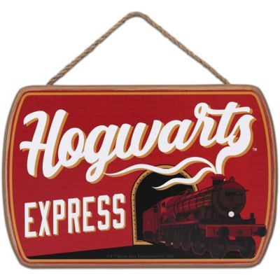 a sign that says hogwarts express on it