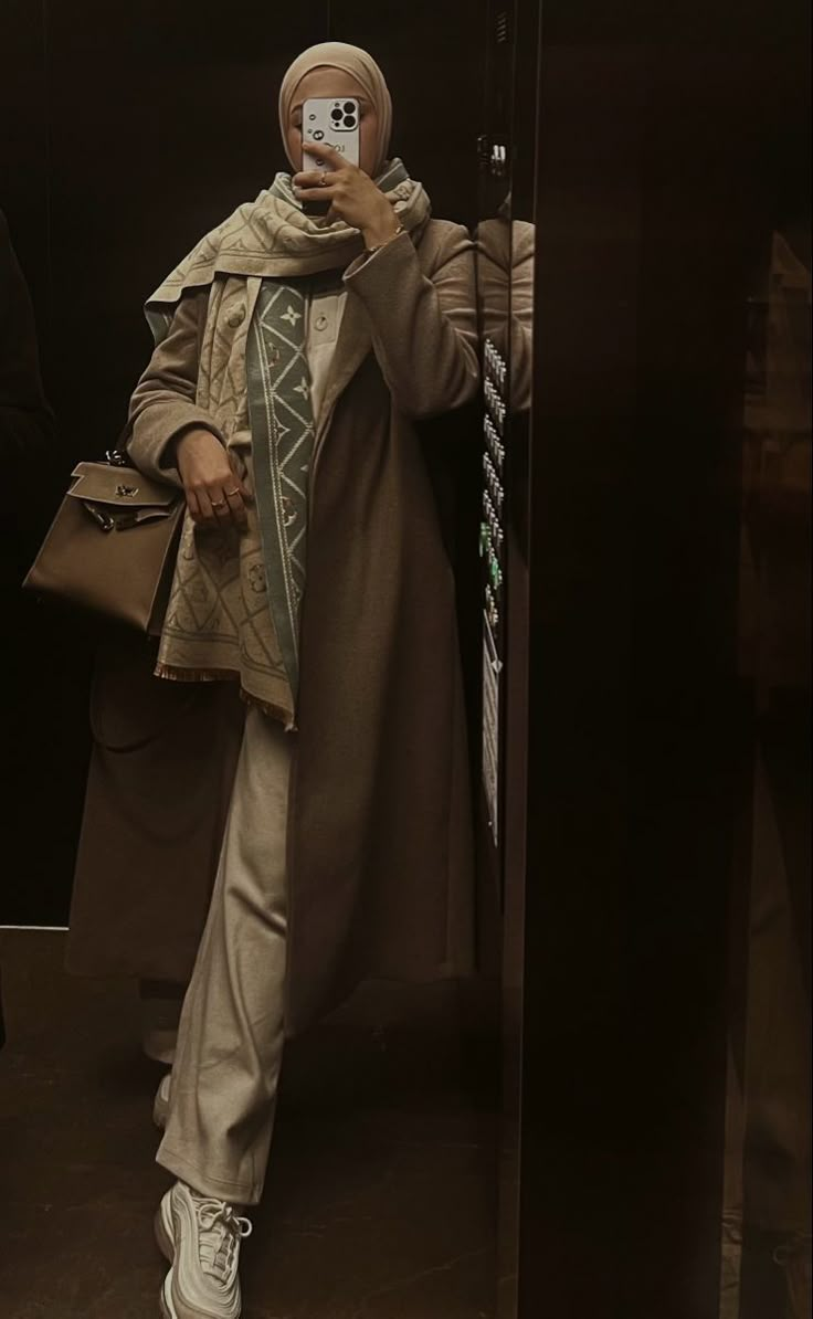 Hijabi, fashion, hermes, rich mom, elevator, selfie, outfit, winter coat, louis vuitton, iphone, art, veiled, veil, hijabi outfit, hijabi fashion, hijab, old money, aesthetic, outfit of the day, hijabi style, modern hijab style, winter fashion Classy Buissnes Outfits Woman, Old Money Style Modest, Hijabi Old Money Aesthetic, Old Money Aesthetic Hijabi Outfit, Modest Old Money Outfits Hijab, Old Money Style Women Hijab, Old Money Aesthetic Outfit Hijab, Old Money Hijabi Aesthetic, Old Money Outfit Women Hijab