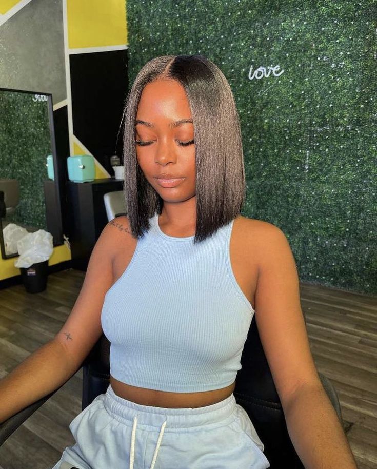 Straightened Bob Black Women, Black Bob Middle Part, Medium Bob Haircut Black Women, Middle Part Inverted Bob, Bob Hairstyle Natural Hair, Bob Cute Short For Women Black, Natural Bob On Black Women, Bob For Black Women Weave, Medium Length Bob Black Women Middle Part