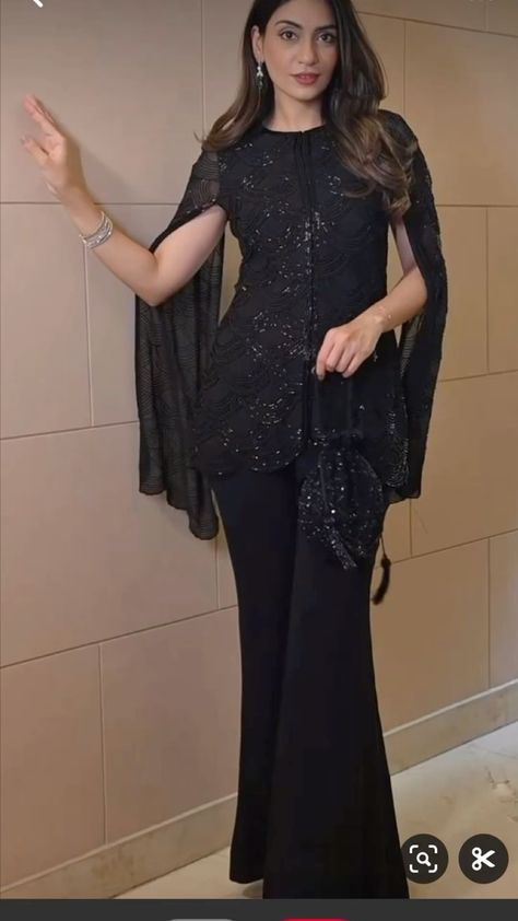 Black Saree For Cocktail Party, Black Outfit For Sangeet, Cord Sets Outfit Women Party Wear, Tail Dress Pakistani, Indo Western Cocktail Outfits, Heavy Dress Designs Latest, Black Dress With Shrug, Partywear Dresses Western, Black Indo Western Dress