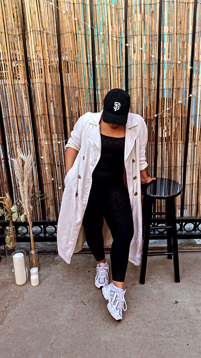 Baddie Rainy Day Outfits Summer, Cloudy Day Outfit Black Women, Rainy Day Fits Black Women, Partly Cloudy Outfit, Cloudy Day Outfit, Cloudy Day Outfits, Spring Time Outfits, Airplane Outfits, Classy Casual