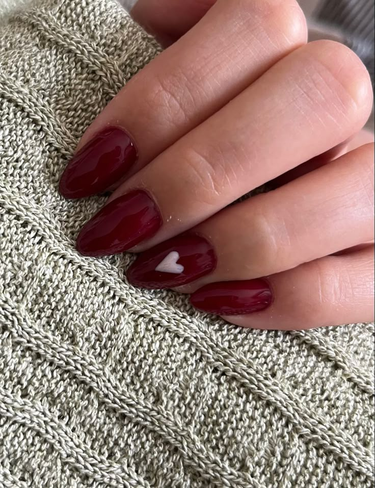 Academia Nails, Dark Academia Nails, Maroon Nail Designs, Red Summer Nails, Fashionable Nails, Inspiration Nails, Dark Red Nails, Wine Nails, Maroon Nails