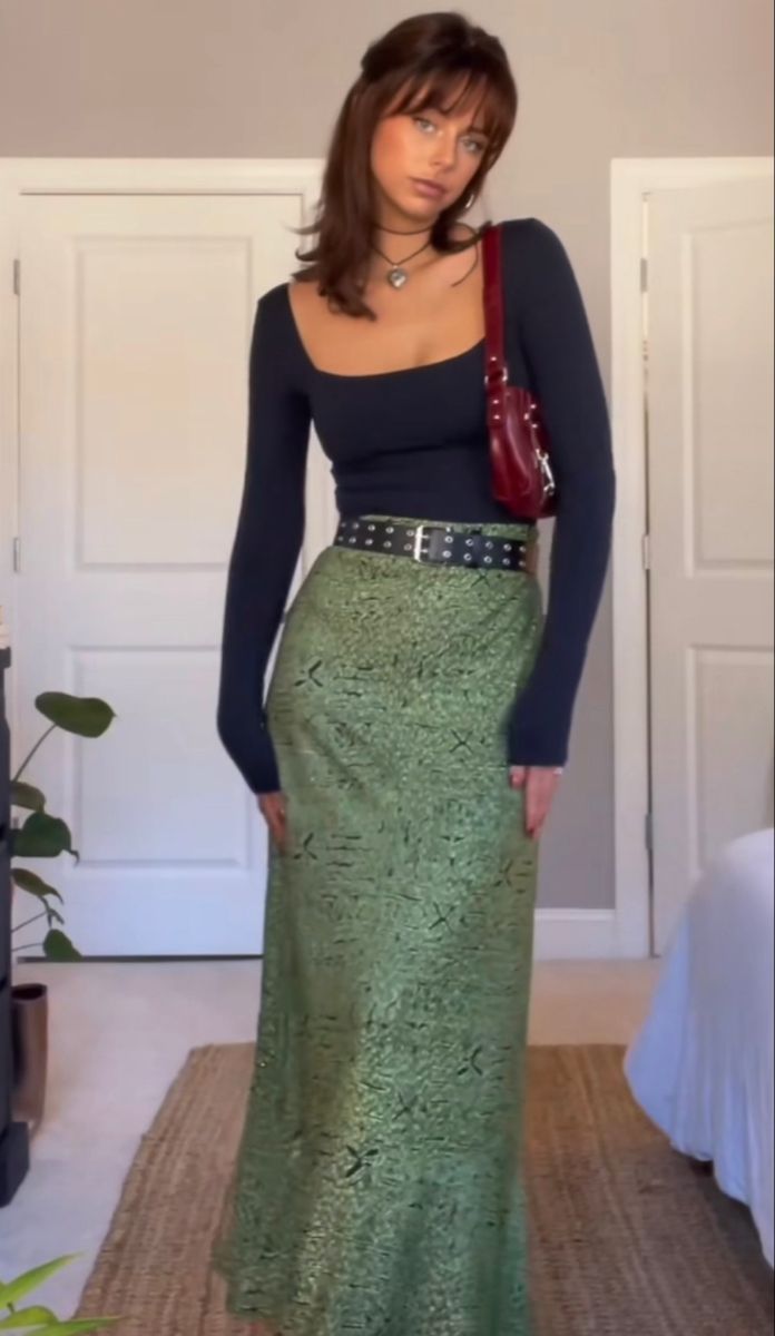 Green Pattern Skirt Outfit, Maxi Skirt Outfit Business Casual, Green Long Skirt Outfit Aesthetic, Long Green Skirt Outfit Winter, Midi Skirt Party Outfit, Midi Green Skirt Outfit, Green Satin Maxi Skirt Outfit, Dark Green Maxi Skirt Outfit, Long Green Skirt Outfit Ideas