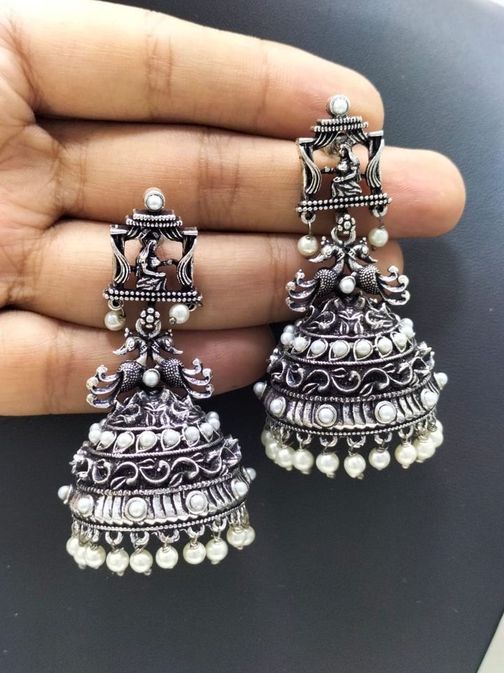 Girly Jewellery, Oxidised Jhumka, Capsule Wardrobe Jewelry, Trendy Silver Jewelry, Oxidized Jewellery, Classy Lifestyle, Oxidised Earrings, Indian Wedding Jewelry Sets, Bridesmaid Saree