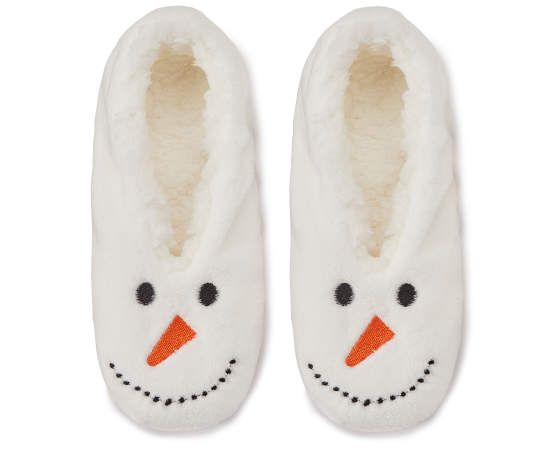 Keep little ones' feet cozy this season in style with these snowman-themed slipper socks. Plush lining makes this pair perfect for wearing around the house or even on Christmas morning. Chillin With My Snowmies, Christmas Slippers, Christmas Clearance, Slipper Socks, Christmas Morning, In Style, The House, Slippers, Socks